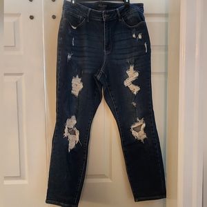 Judy Blue size 14w gently worn distressed, dark wash.